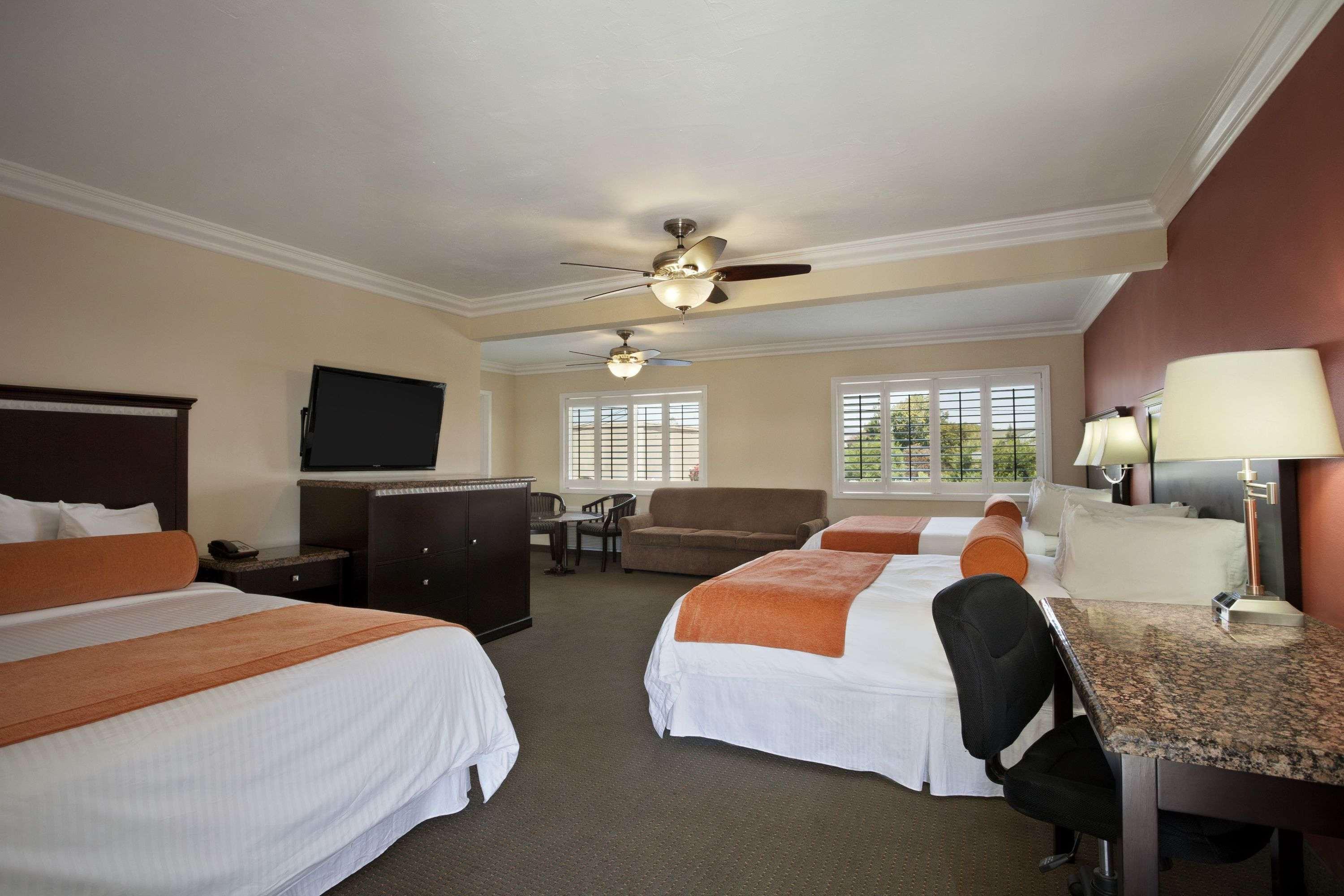 Travelodge By Wyndham Hotel 3*